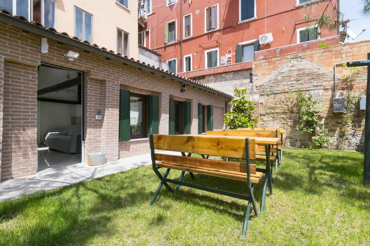 Ca' Mazzega Apartment