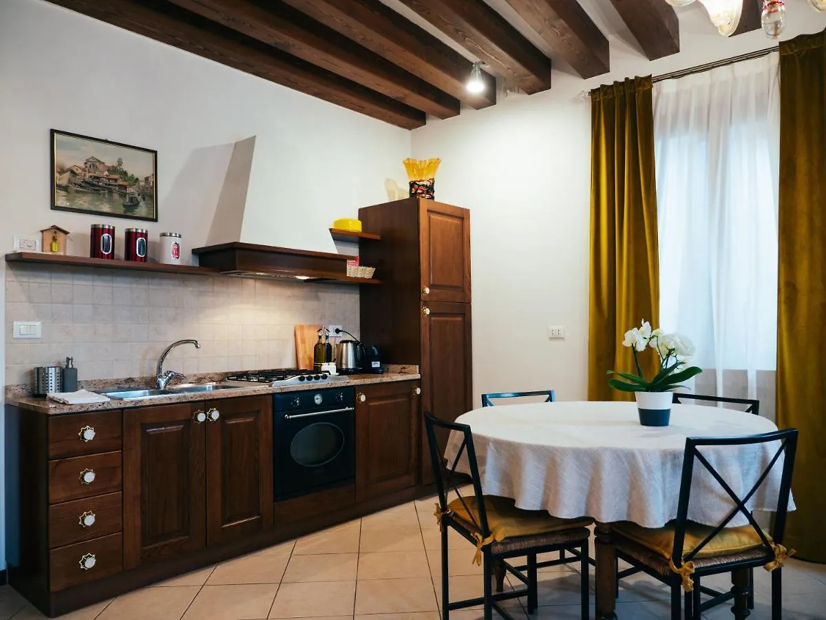 Ca' Mazzega Daire Murano İtalya